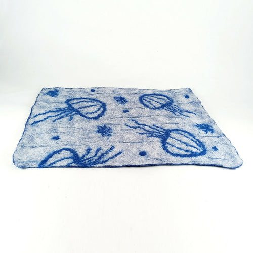 petit_tapis_en_feutre_de_laine_decor_meduses_atelier_lanzetta copie | EMPREINTES Paris - EMPREINTES Paris