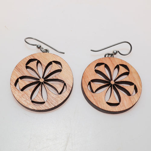 boucles_doreilles_rosace_en_bois_de_cerisier_latelier_du_mercantour copie | EMPREINTES Paris - EMPREINTES Paris