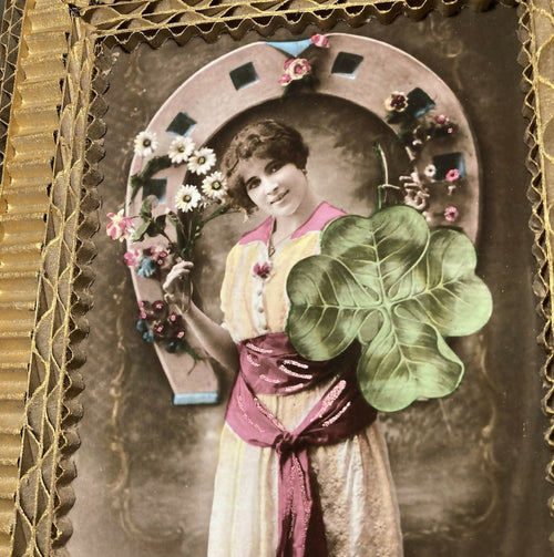 Cadre/ carte-postale Les porte-bonheurs | EMPREINTES Paris - EMPREINTES Paris