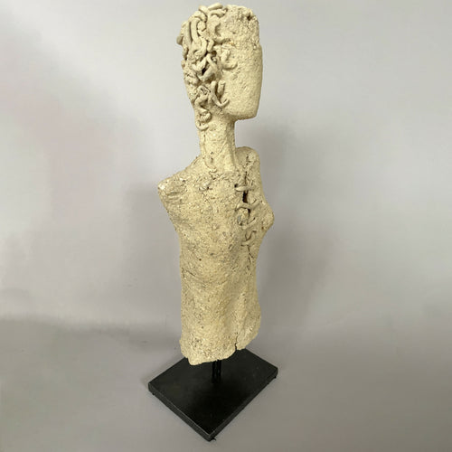 sculpture_rei_en_gres_blanc_marie_madeleine_vitrolles copie | EMPREINTES Paris - EMPREINTES Paris