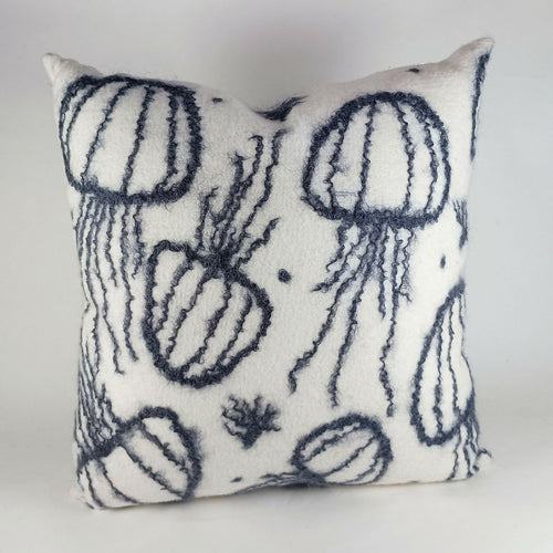 coussin_carre_en_feutre_de_laine_decor_meduses_atelier_lanzetta copie | EMPREINTES Paris - EMPREINTES Paris