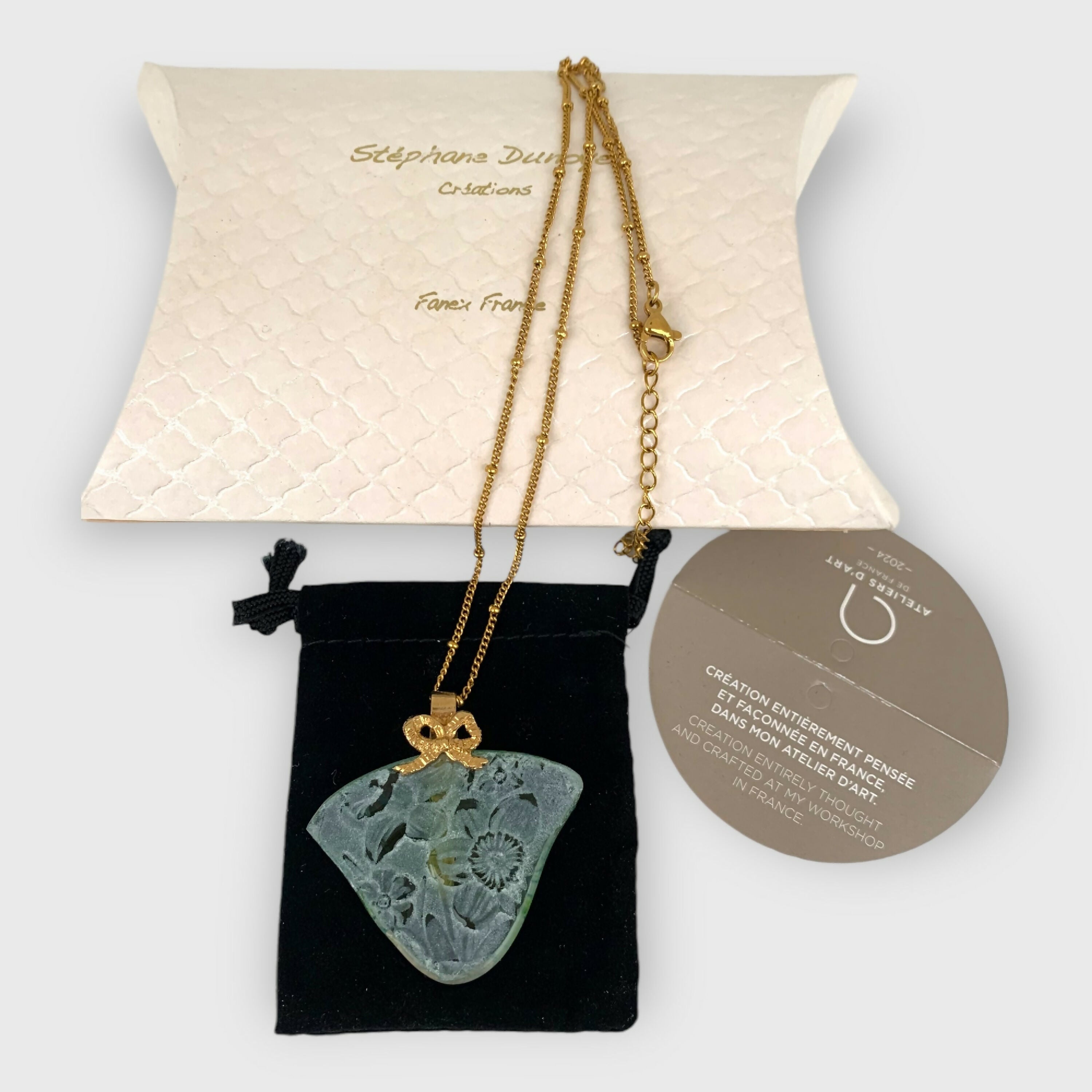 jacinthe, fleur, vert et doré, bijou vert, collier pour femme, idee cadeau pour elle, saint Valentin, piece unique, bijoux cristal, pate de verre | EMPREINTES Paris