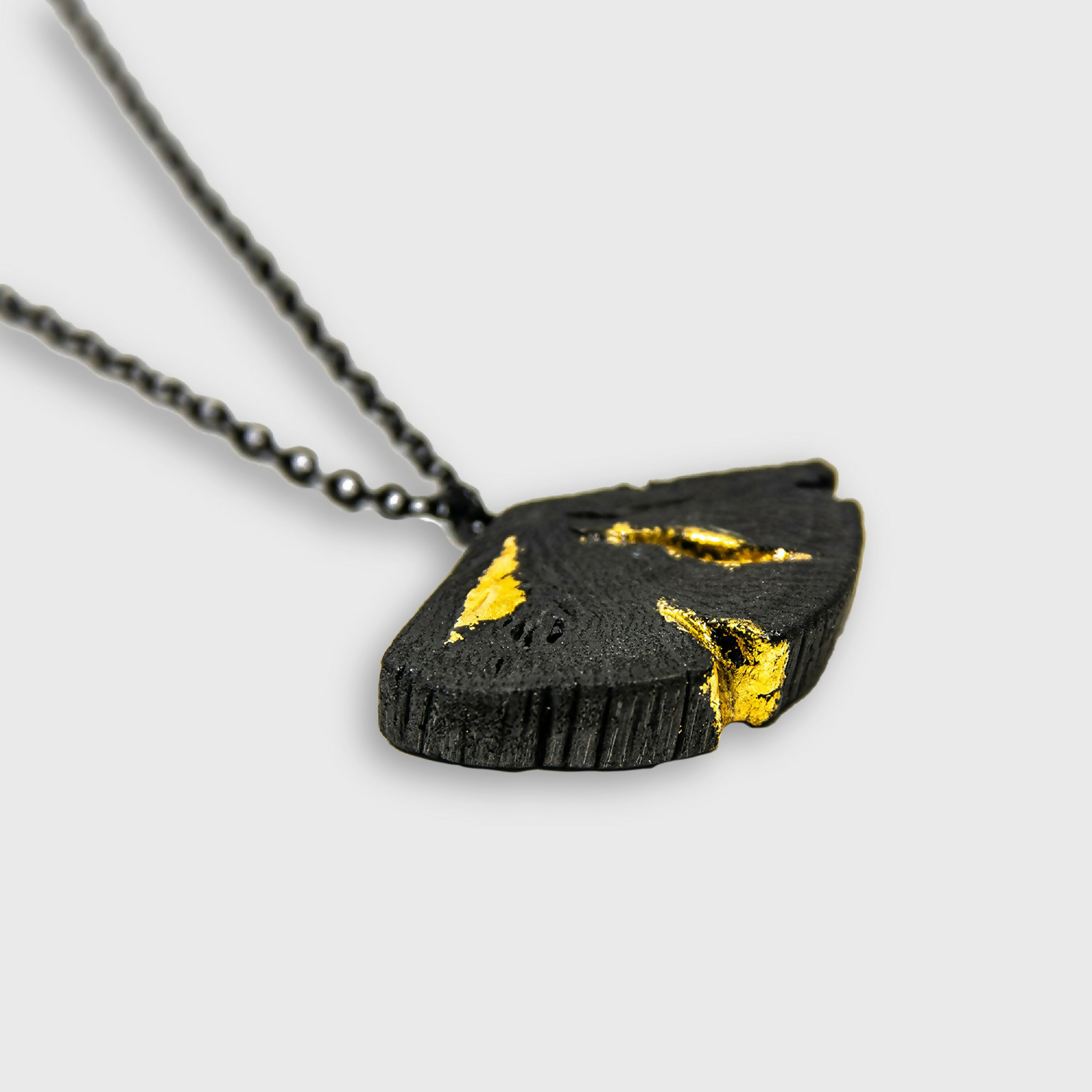 collier_kin_kuro_kintsugi_ginko_2_charcoal_eskimeit copie | EMPREINTES Paris