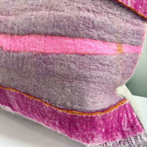 coussin_collection_strates_roses_iv_accords_feutres copie | EMPREINTES Paris - EMPREINTES Paris