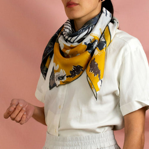 carre_de_soie_les_trappeurs_prelude_dans_la_pampa copie | EMPREINTES Paris - EMPREINTES Paris