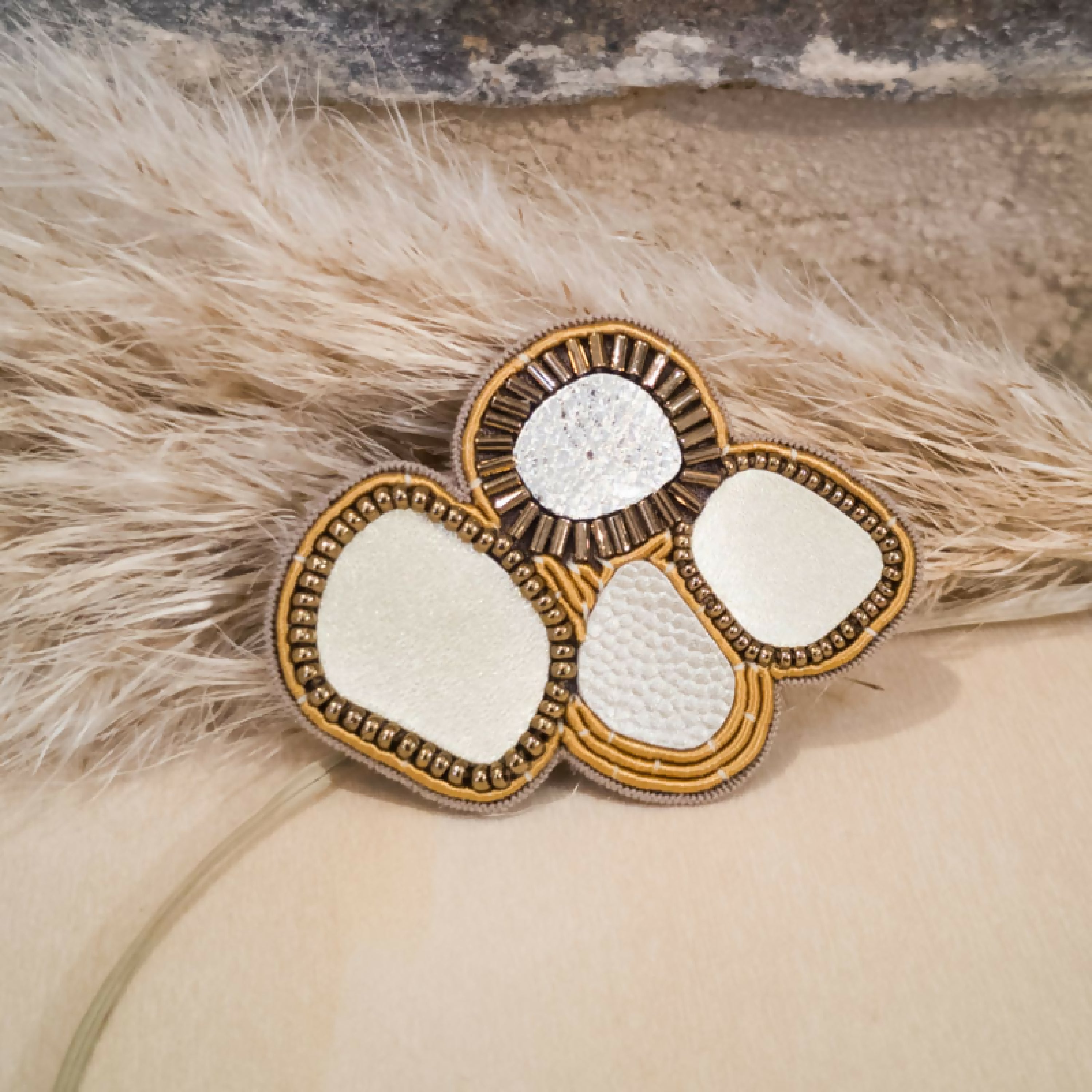 Broche 4 cellules dorée | EMPREINTES Paris