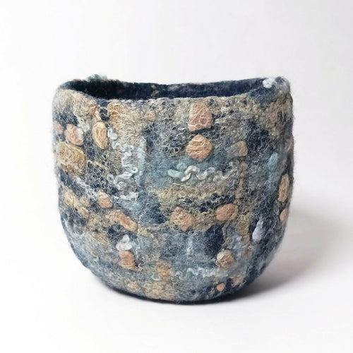 Bol en feutre de laine indigo et soie mordorée | EMPREINTES Paris - EMPREINTES Paris