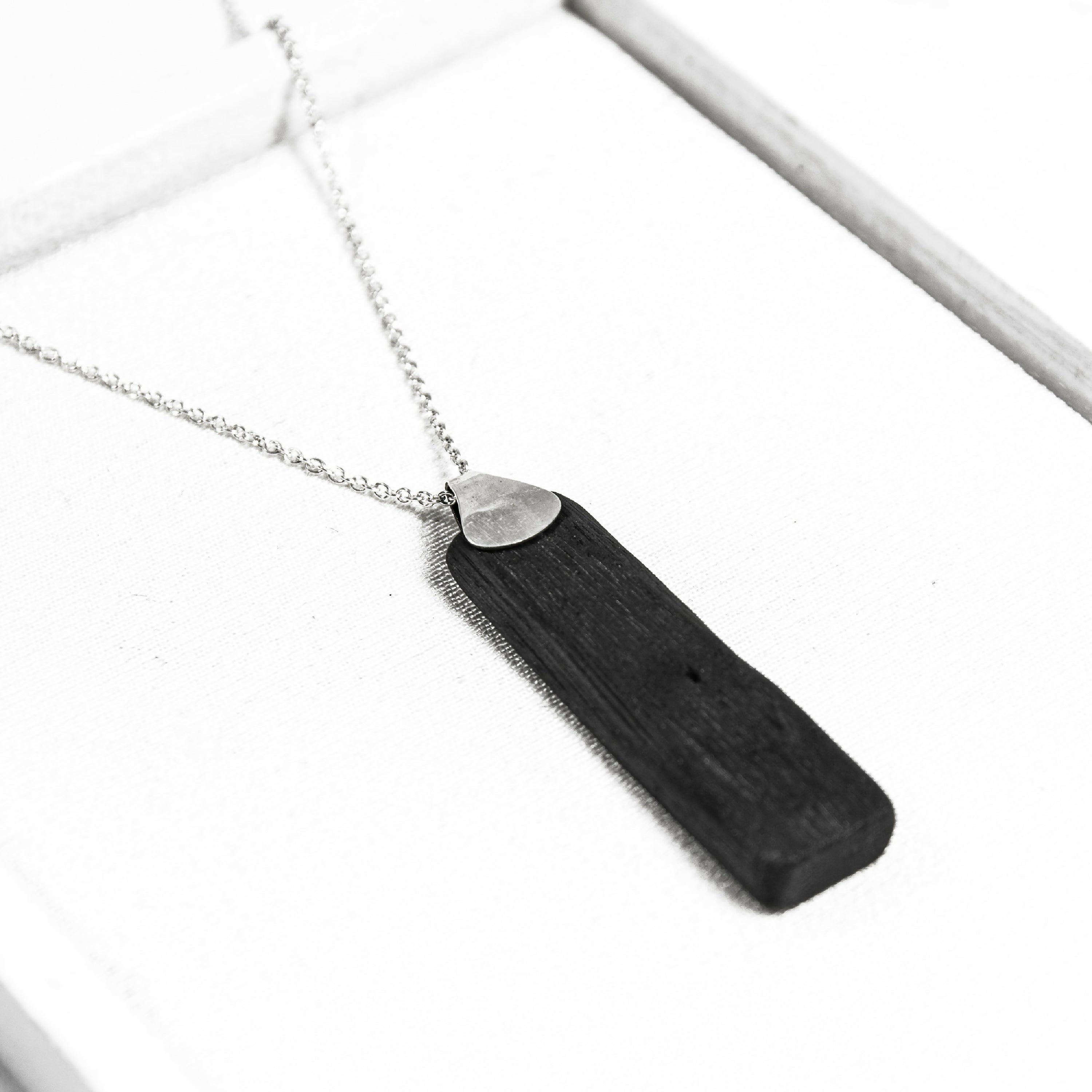 collier_gin_hime_mini_eda_charcoal_eskimeit copie | EMPREINTES Paris