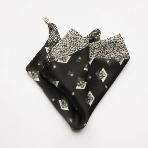 pochette_soie_homme_black_and_white_maya_hochman copie | EMPREINTES Paris - EMPREINTES Paris