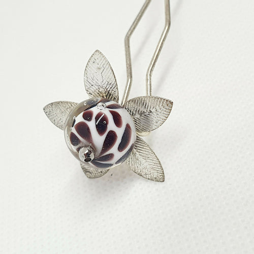 Pic à chignon fleur argenté perle Murano zébras noirs et blancs | EMPREINTES Paris - EMPREINTES Paris