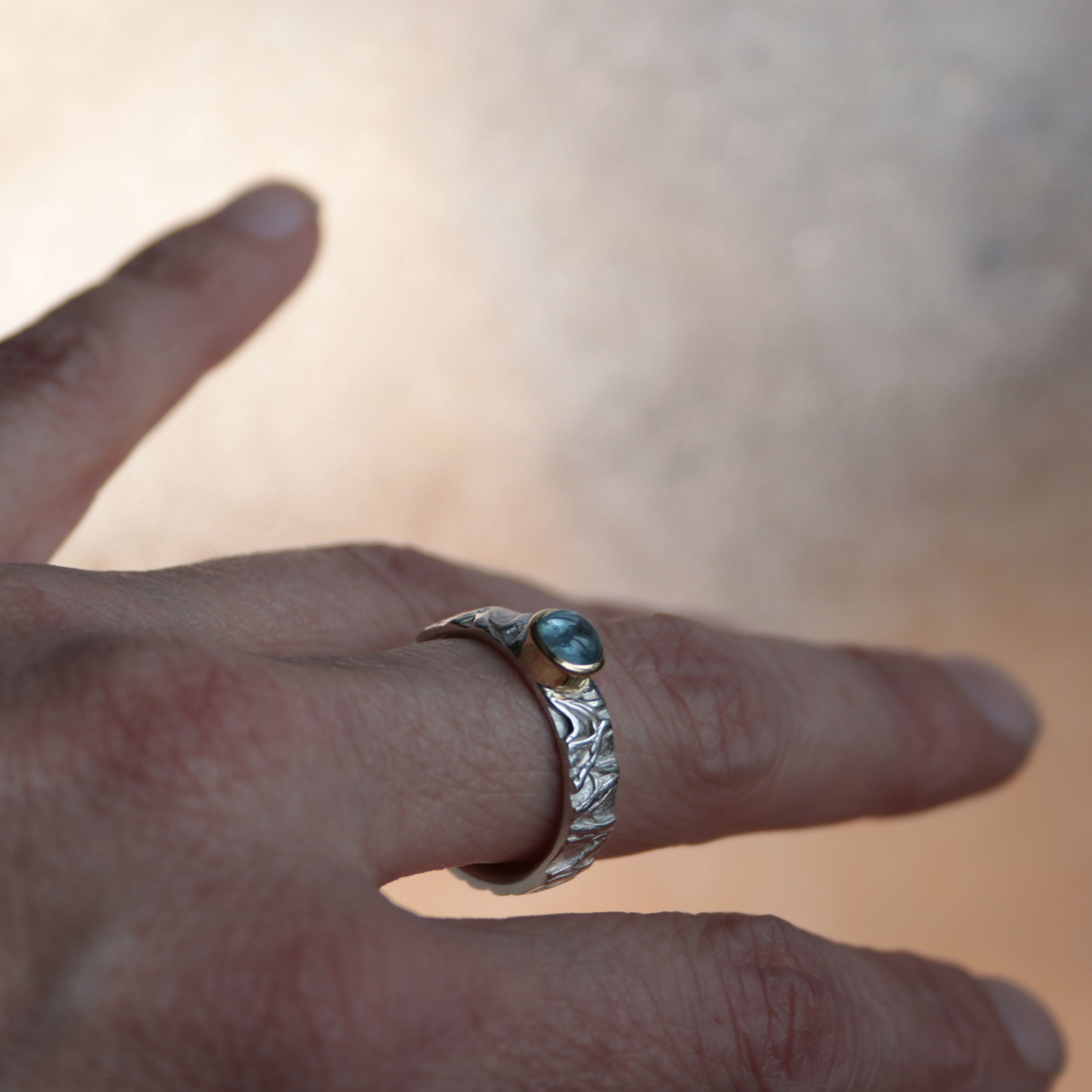 bague_eau_piece_unique_t56_en_argent_or_et_aigue_marine_sol_billeke copie | EMPREINTES Paris