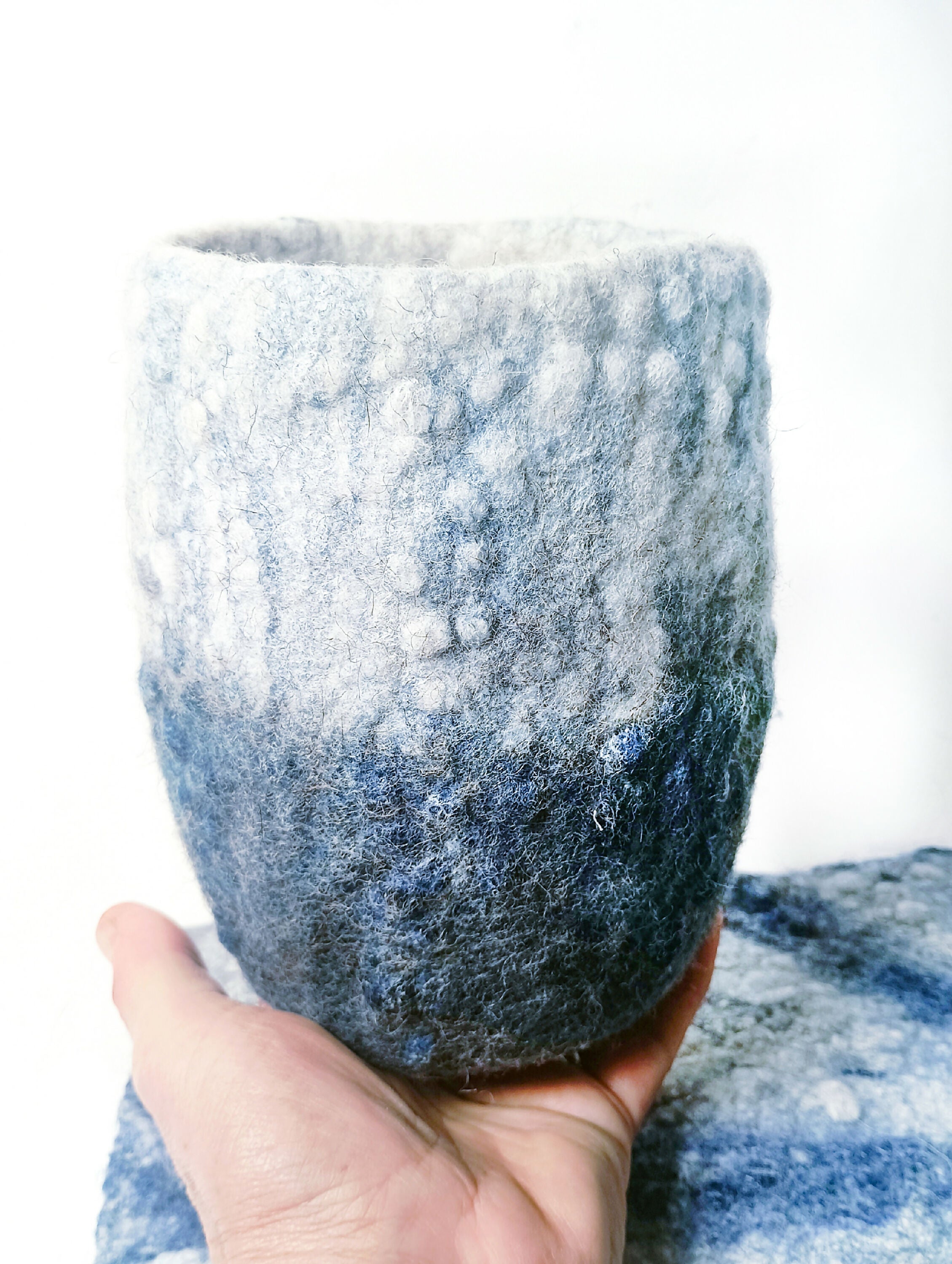 6pyIYskpHN | EMPREINTES Paris