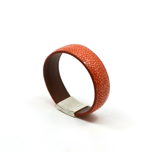 manchette_en_galuchat_orange_fermoir_terra_sylvie_zarnowski copie | EMPREINTES Paris - EMPREINTES Paris