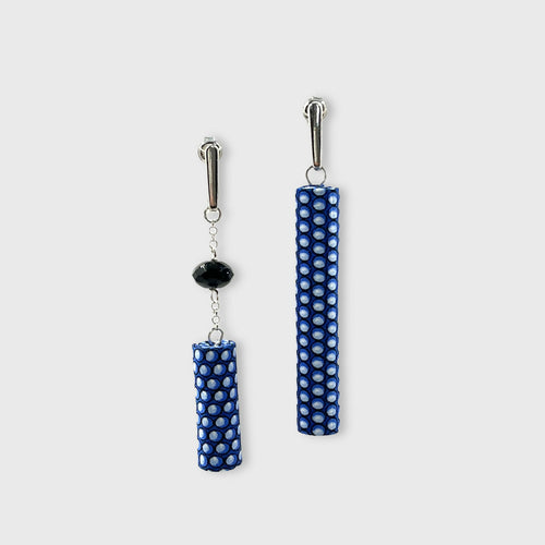 Boucles d'oreilles asymétriques Perlé bleu azur | EMPREINTES Paris - EMPREINTES Paris