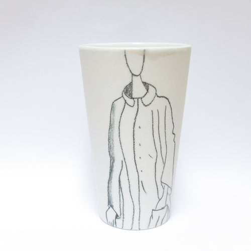 tasse_porcelaine_silhouette_au_manteau_atelier_christine_moquet copie | EMPREINTES Paris - EMPREINTES Paris