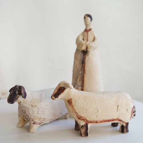 Sculpture Berger et moutons_complément de la Crèche de Noël | EMPREINTES Paris - EMPREINTES Paris