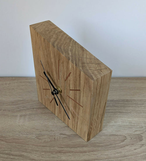 horloge_de_bureau_en_chene_massif_et_marqueterie_de_paille_cuivre_jerome_ebenisterie | EMPREINTES Paris - EMPREINTES Paris