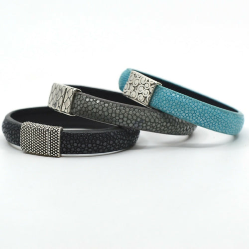 bracelet_en_galuchat_turquoise_fermoir_eole_sylvie_zarnowski copie | EMPREINTES Paris - EMPREINTES Paris