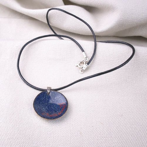 Collier Pop Art en émail sur cuivre - Bleu Lavande | EMPREINTES Paris - EMPREINTES Paris