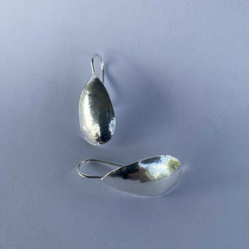 boucles_doreilles_teardrop_en_argent_massif_martele_forme_de_gouttes_artyssia copie | EMPREINTES Paris - EMPREINTES Paris