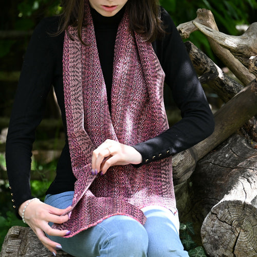 echarpe_rose_antique_creation_tissages_francois_vieillard copie | EMPREINTES Paris - EMPREINTES Paris