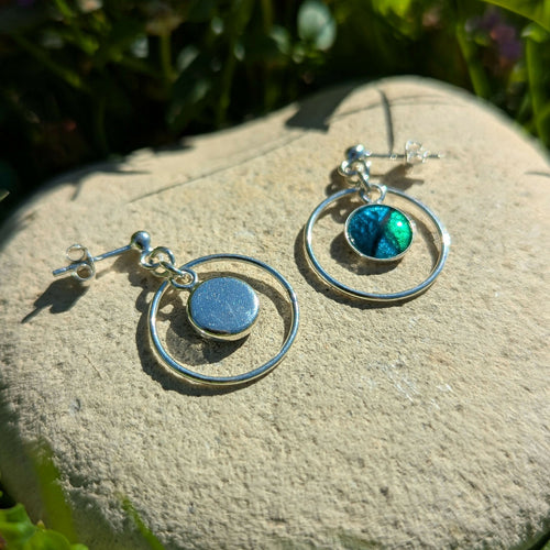 Puces d'oreilles en émail sur feuille d'argent - Petites Créoles | EMPREINTES Paris - EMPREINTES Paris