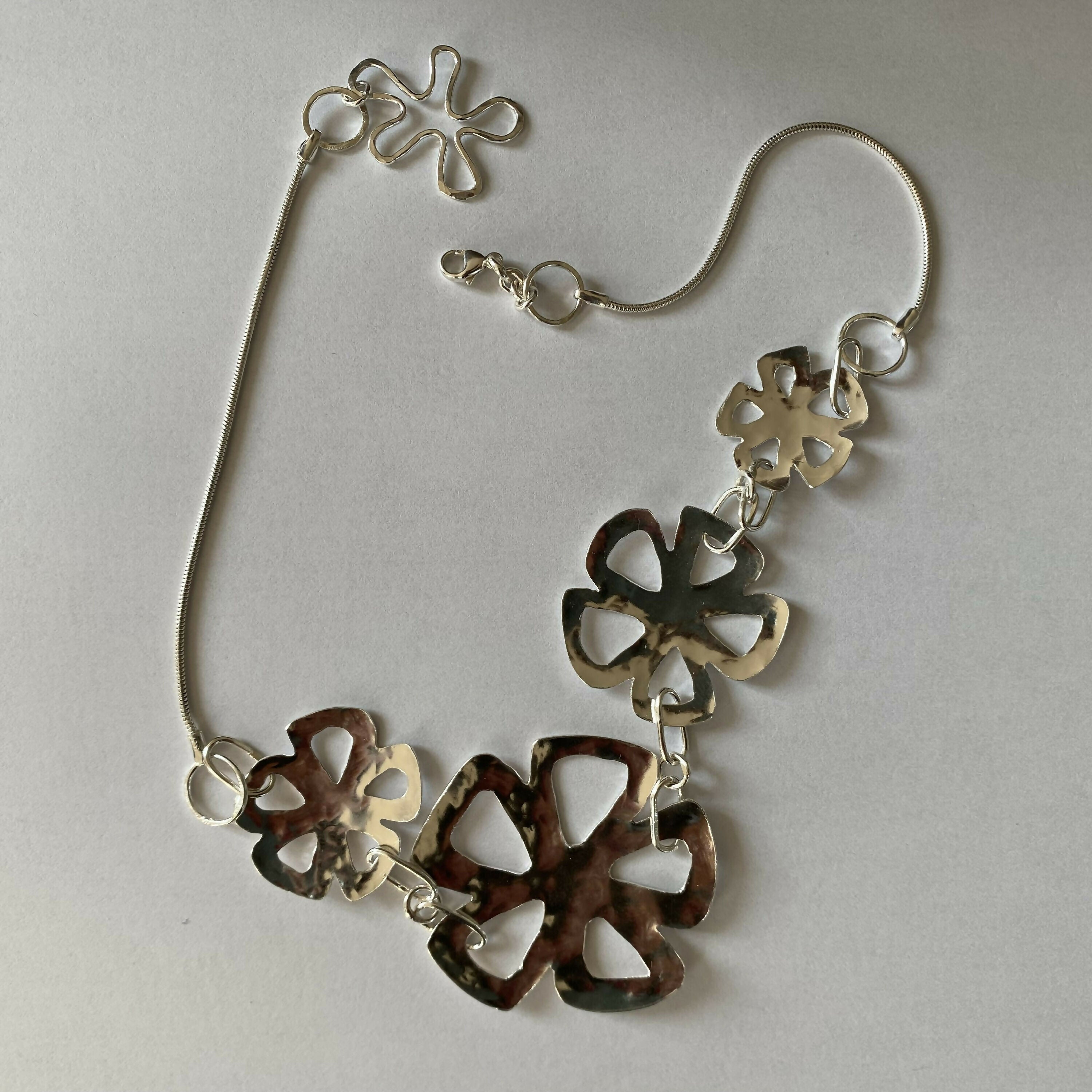 ILgcPVBqpt | EMPREINTES Paris