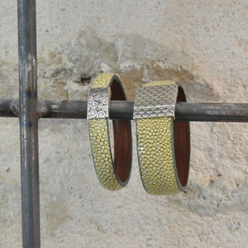 manchette_galuchat_kaki_fermoir_sirena_sylvie_zarnowski copie | EMPREINTES Paris - EMPREINTES Paris