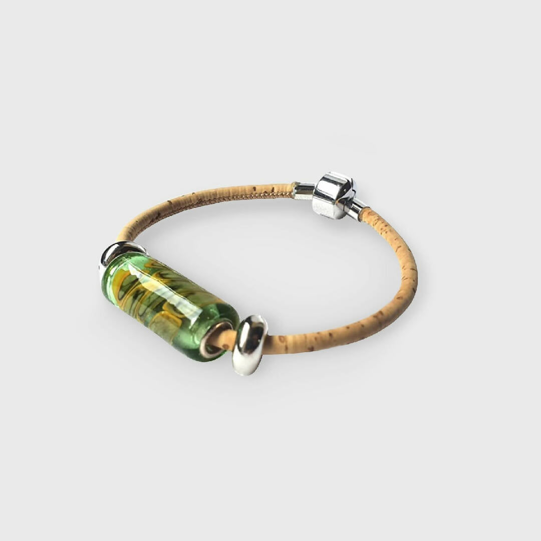 Bracelet liège et Perle de verre émeraude/moutarde | EMPREINTES Paris