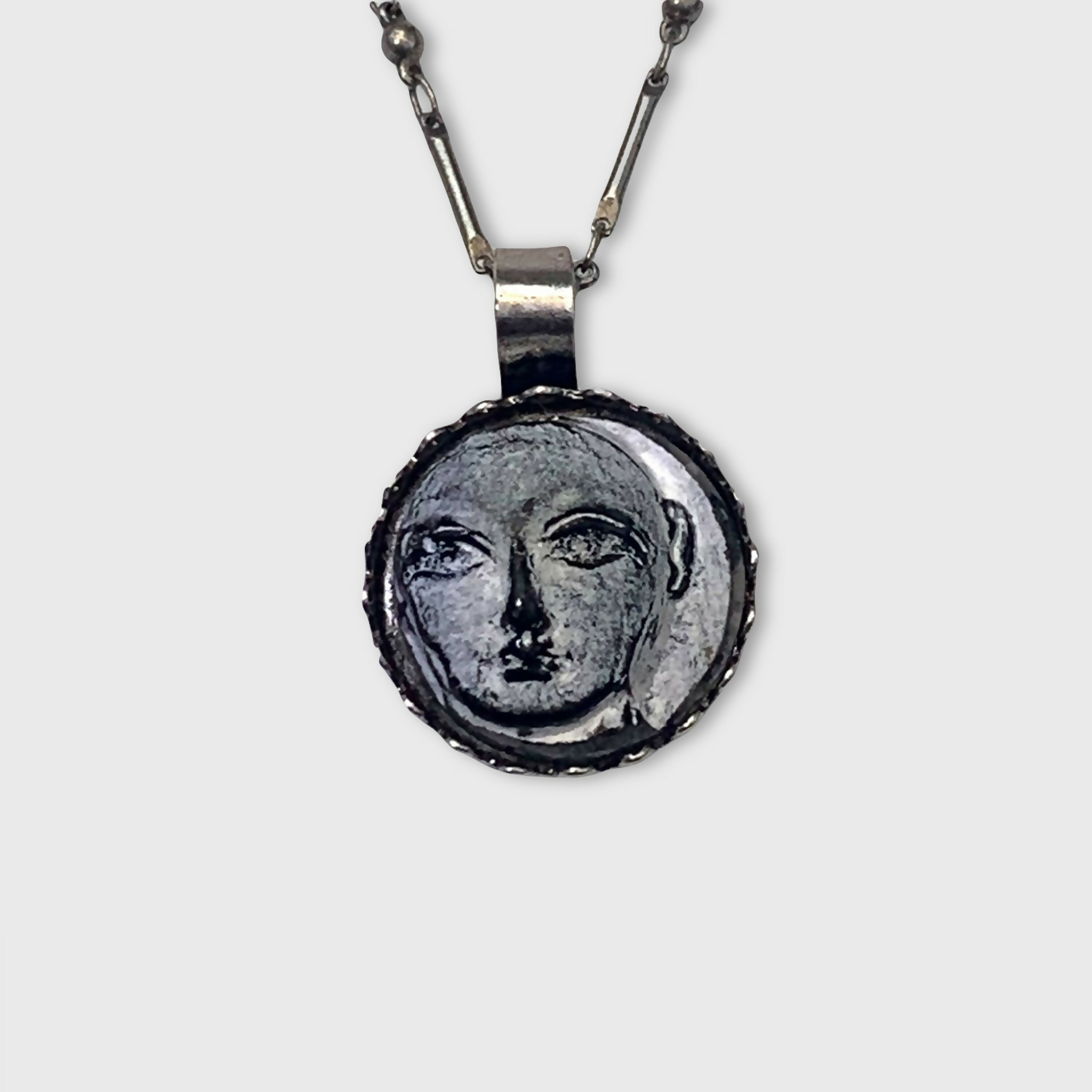 Collier noir et blanc visage6 | EMPREINTES Paris