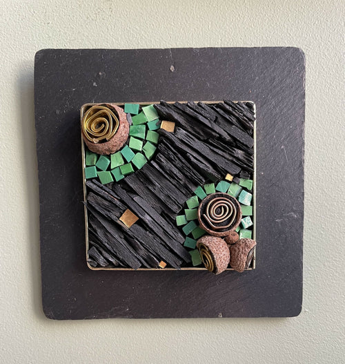 tableau_mini_en_mosaique_vert_ardoise_cupules_musea_mosaique copie | EMPREINTES Paris - EMPREINTES Paris