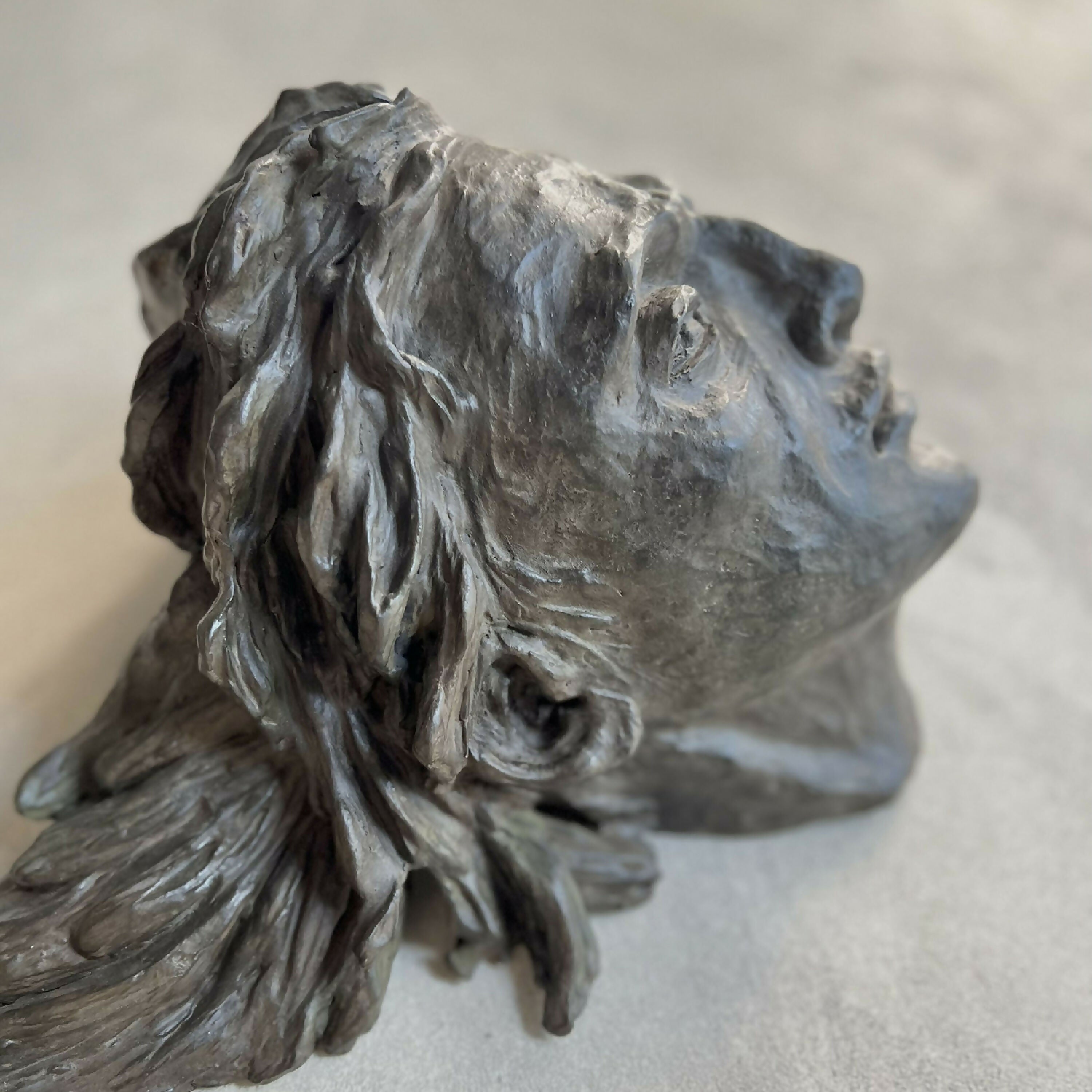 8OBA0hzsyQ | EMPREINTES Paris