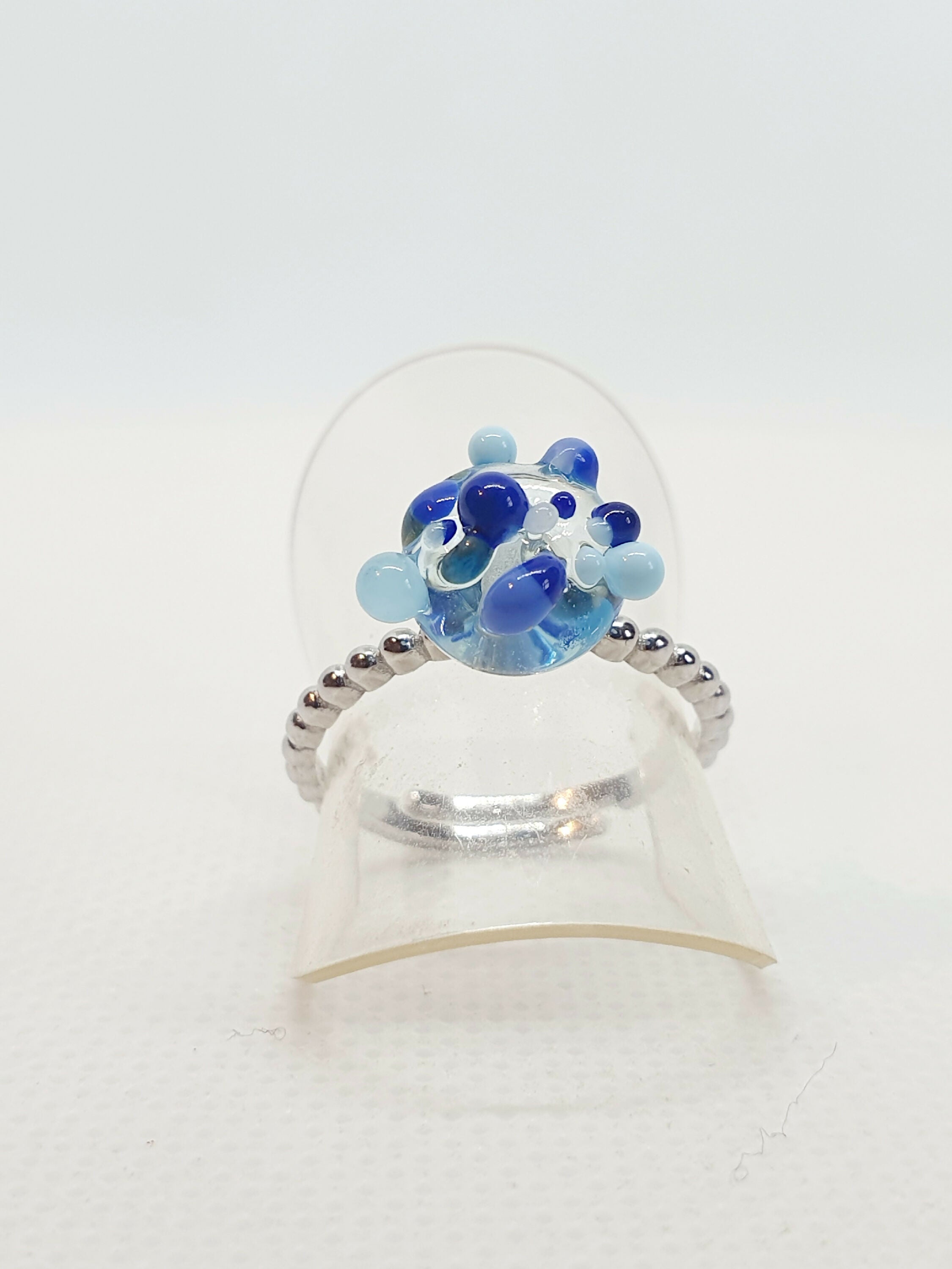 Bague anneau argenté réglable - Perle de verre cristal Granulés Bleus | EMPREINTES Paris