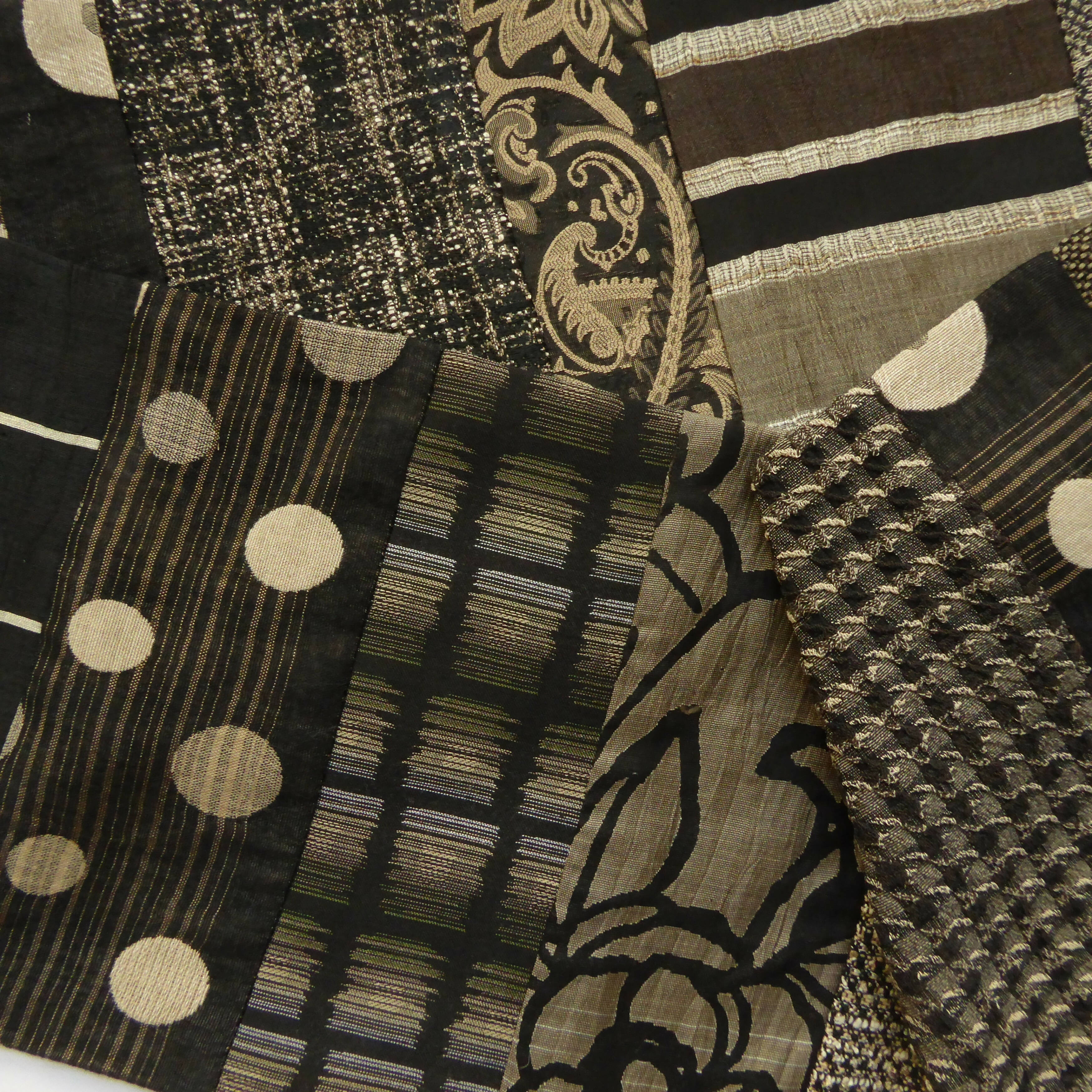 Écharpe intemporelle homme- Graphique beige | EMPREINTES Paris