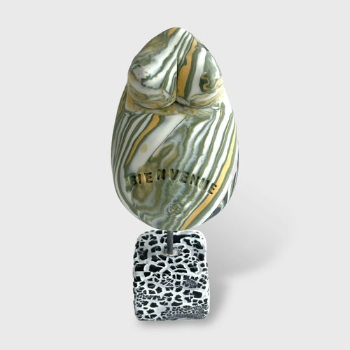 Sculpture femme enceinte nériage porcelaine blanc noir vert jaune bleu | EMPREINTES Paris - EMPREINTES Paris