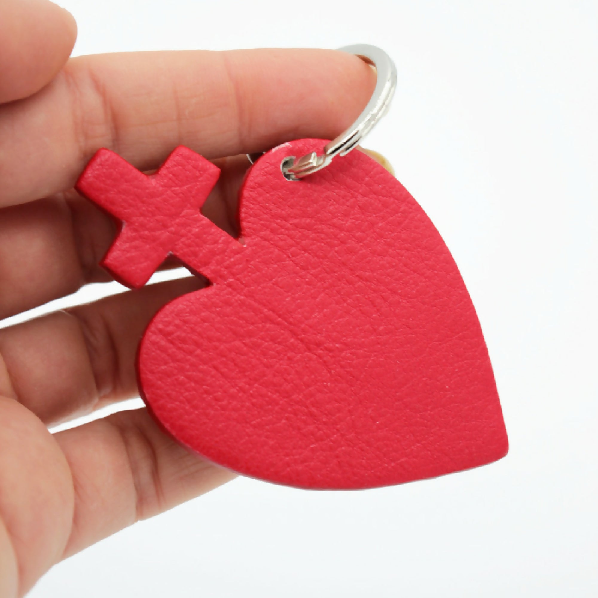 Le porte-clé en forme de cœur vendéen en cuir rouge | EMPREINTES Paris | EMPREINTES Paris