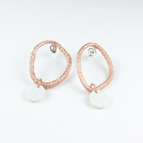 boucles_doreilles_ovales_porcelaine_et_cuivre_texture_atelier_christine_moquet1 copie | EMPREINTES Paris - EMPREINTES Paris