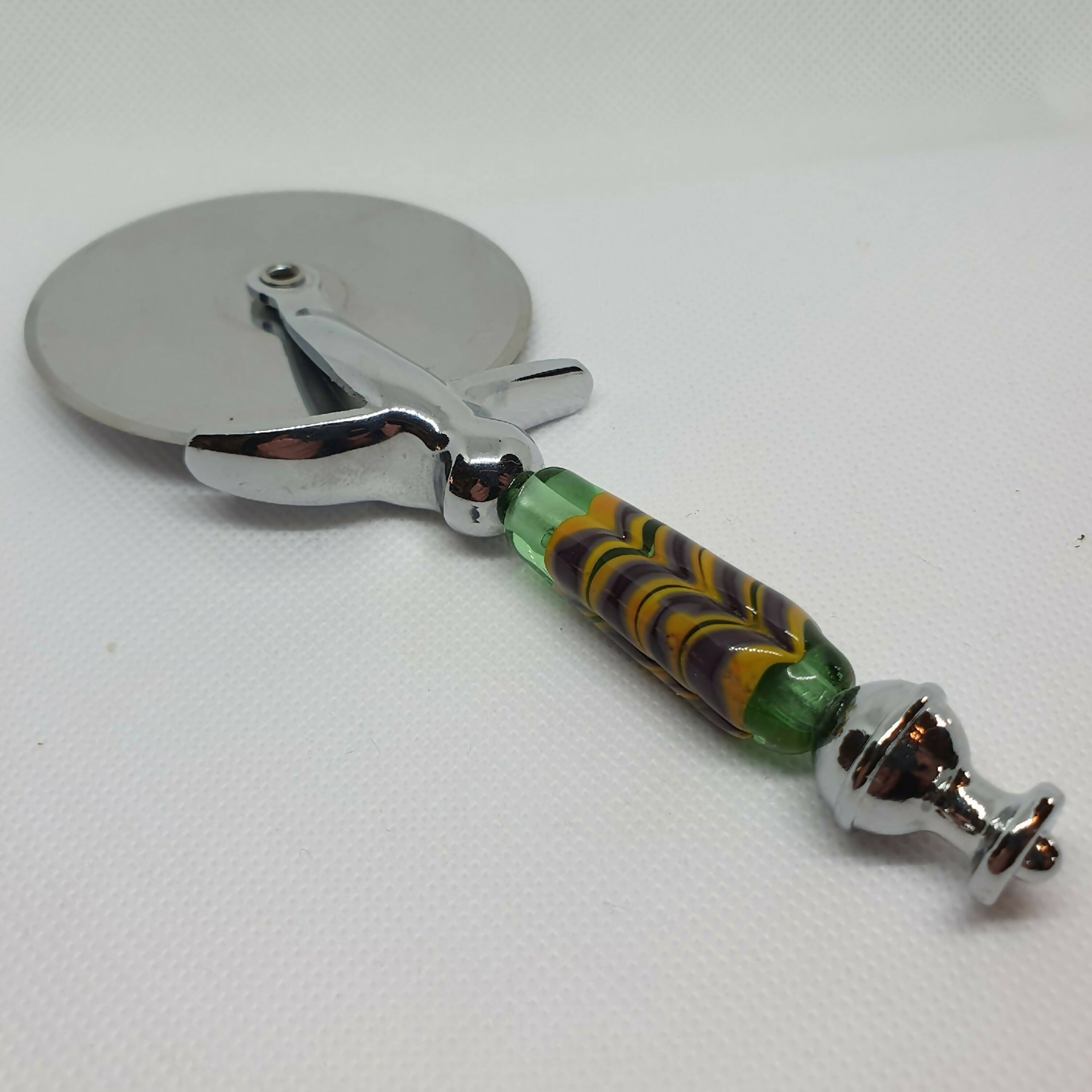 Roulette coupante pour pizza et tarte | EMPREINTES Paris