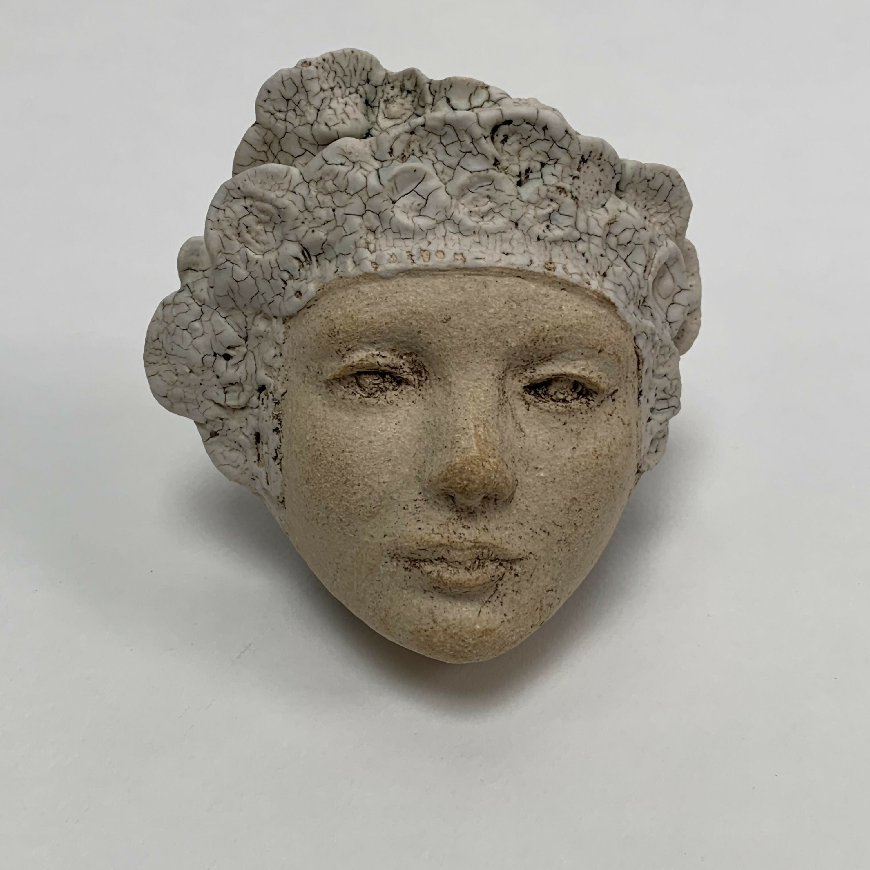 masque_de_femme_avec_sa_couronne_romantique_ll_jade_sculptures copie | EMPREINTES Paris