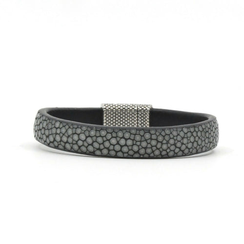 bracelet_en_galuchat_gris_fermoir_grain_detain_sylvie_zarnowski copie | EMPREINTES Paris - EMPREINTES Paris