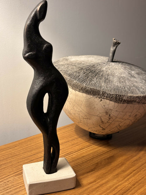 Figurine 23 en pierre calcaire de l'île de Ré, patiné bronze cuivré | EMPREINTES Paris - EMPREINTES Paris