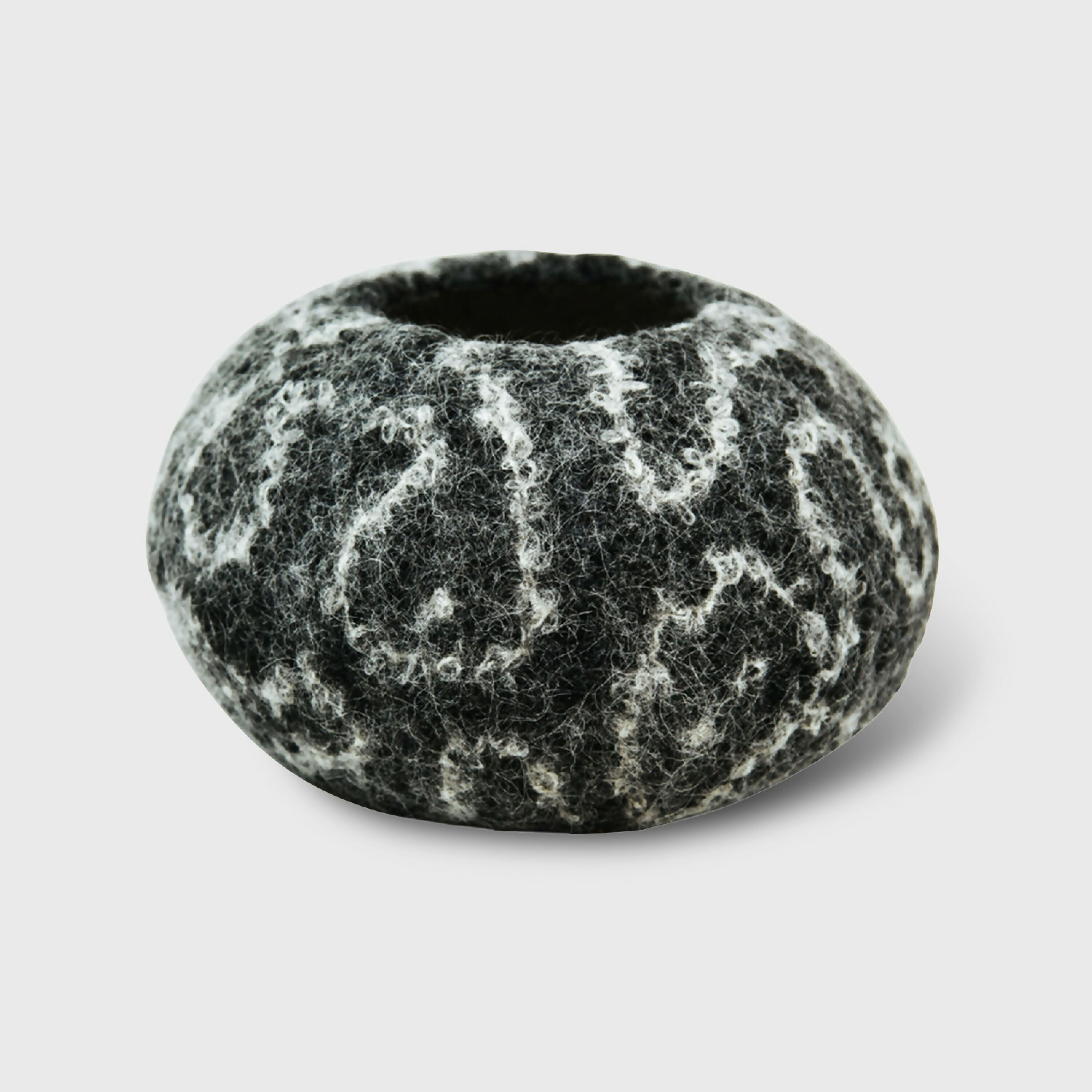 vide_poche_oursin_en_feutre_de_laine_atelier_lanzetta copie 2 | EMPREINTES Paris