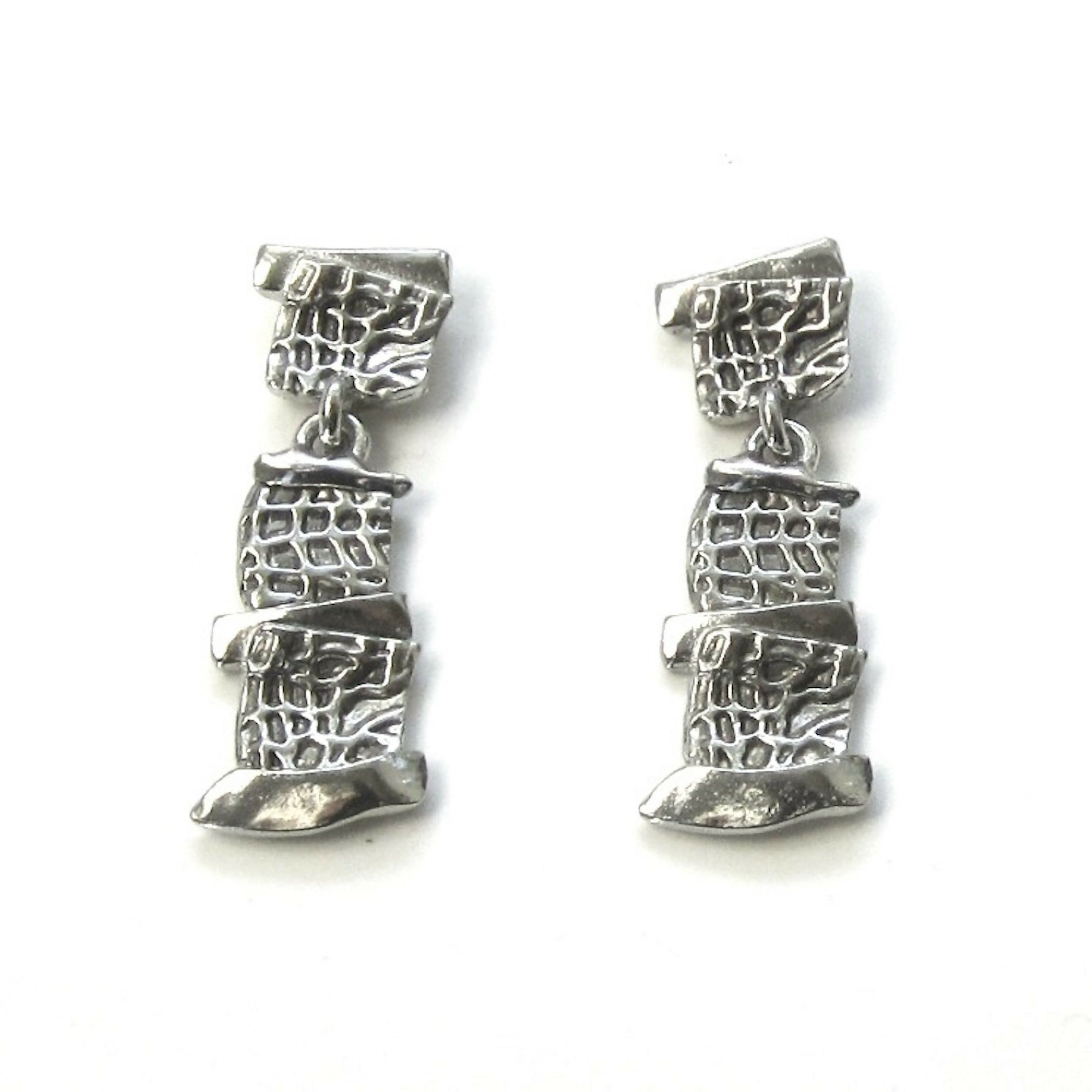 boucles_doreilles_quadrillages_en_etain_bijoux_christine_philippe copie | EMPREINTES Paris