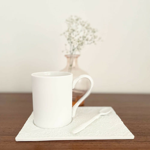 ensemble_plateau_mug_et_cuillere_collection_harcourt_porcelaine_de_limoges_la_seynie copie | EMPREINTES Paris - EMPREINTES Paris