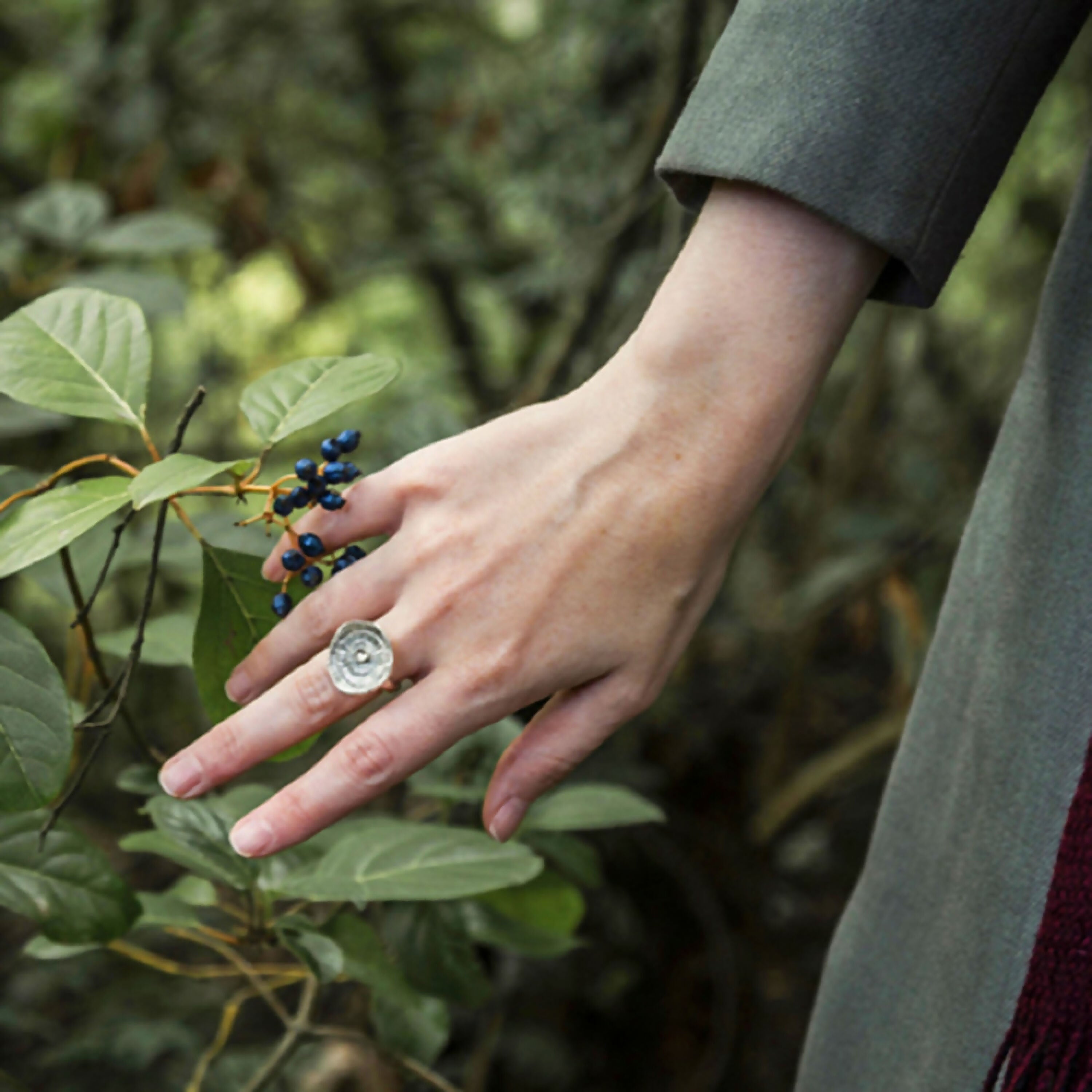 Bague en argent massif, Motif rondelle de bois | EMPREINTES Paris