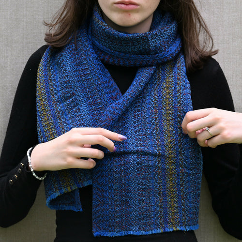 echarpe_bleu_gentiane_creation_tissages_francois_vieillard copie | EMPREINTES Paris - EMPREINTES Paris