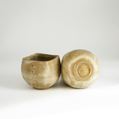 Tasse en grès - blanc avec kanji 'thé' | EMPREINTES Paris - EMPREINTES Paris