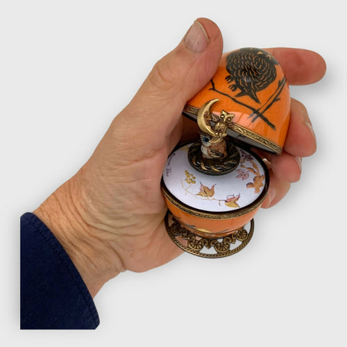 chouette_hibou_owl_automne_orange_noir_foret_fleur_floral_cadeau-decoration_paques_automate_oeuf-style-faberge_cadeau-naissance_bebe_fete-des-meres_noce-porcelaine_limoges_enfantin_romantique_original_oeuf-collection_boite-a-musique_oeuf-musical_fanex-france | EMPREINTES Paris - EMPREINTES Paris