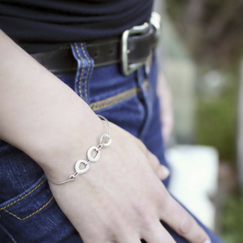 Bracelet moderne 3 petits cercles en argent massif | EMPREINTES Paris - EMPREINTES Paris