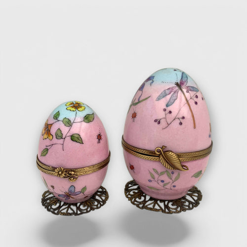 rose_deco-maison_home-decor_cadeau-rose_style-faberge_art-nouveau_insectes_libellule_printemps_fleur_pastel_papillons_automate_cadeau-amoureux_saint-valentin_cadeau-naissance_fete-bebe_boite-a-musique_enfantin_noce-de-porcelaine_fete-des-meres_mariage_oeuf-collection_collection-classique_cadeau-fin-annee_cadeaux-maitresses | EMPREINTES Paris - EMPREINTES Paris
